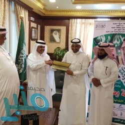 القيادة تعزي عبدالرحمن الرويتع في وفاة حرمه