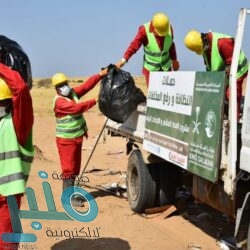 سمو أمير الباحة يكرم موظف الإمارة الحائز على المركز الأول بجائزة الأمير نايف لحفظ القرآن