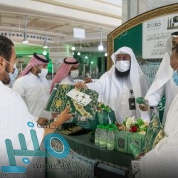 أمانة العاصمة المقدسة تزيل عددًا من اللوحات التجارية المخالفة