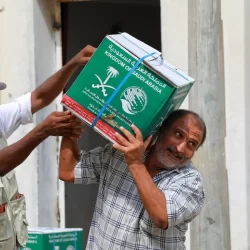 مساعد المشرف العام على مركز الملك سلمان للإغاثة يلتقي وفدًا من وزارة الخارجية الإندونيسية