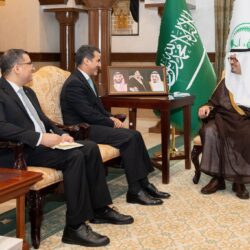 نائب أمير مكة يستقبل رئيس مجلس مديري شركة مطارات جدة