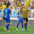 الاتحاد يُحافظ على صدارته لدوري روشن بخماسية أمام الفتح