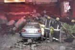 “مدني جدة” يباشر حادث انهيار جدار مبنى نتج عنه إصابة وتضرر سيارة