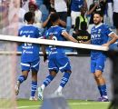 الهلال يواصل رحلة انتصاراته ويكسب الرياض بثلاثية