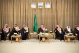 نائب أمير مكة يستقبل عدداً من العلماء والمشائخ ومديري الجهات الحكومية والقطاعات الأمنية بالمنطقة وعدداً من الأهالي