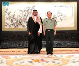 بتوجيه من القيادة.. سمو وزير الدفاع يلتقي نائب رئيس اللجنة العسكرية المركزية لجمهورية الصين الشعبية