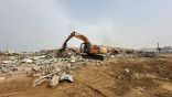 “أمانة جازان” ترفع 2900 م3 من مخلّفات البناء بـ”أبو عريش”