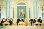 خادم الحرمين يستقبل رئيس أوكرانيا و يعقدان جلسة مباحاثات