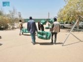 مركز الملك سلمان للإغاثة يوزع 600 حقيبة إيوائية في السودان
